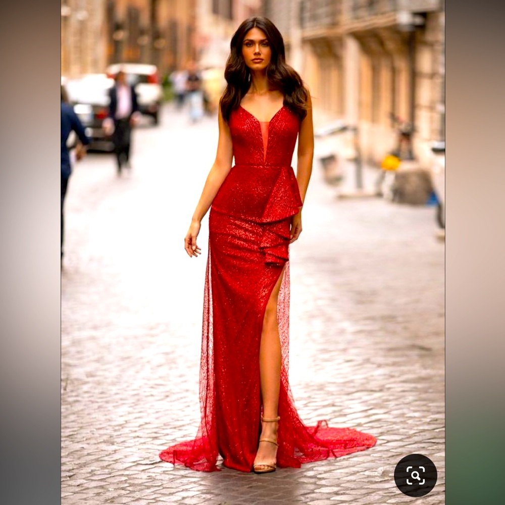 Alamour Red Dress